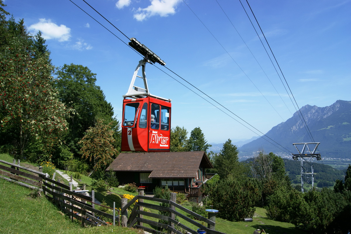 LuftSeilbahn Hotel Alvier ab Oberschan, Wartau, Fahrt auf